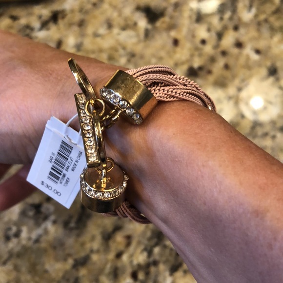 👗 BAR III toggle 23 pink chain bracelet gold - Picture 6 of 13